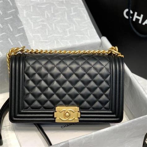 pochette trucco chanel outlet|Chanel handbags outlet.